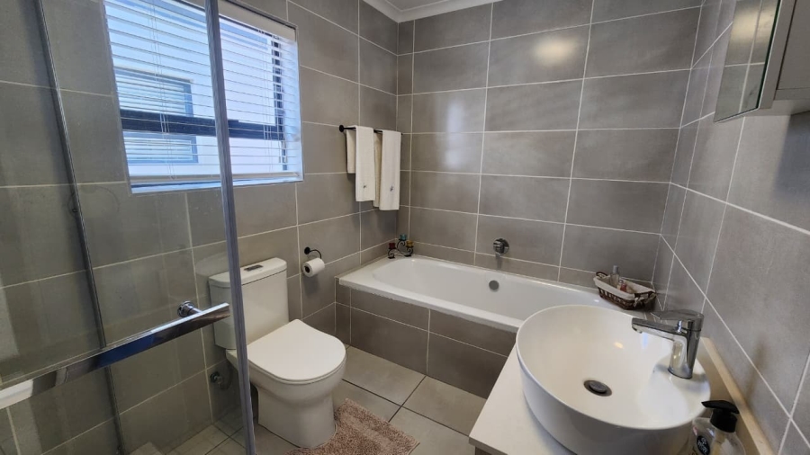 3 Bedroom Property for Sale in Laguna Western Cape